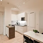 Apartman Kubelikova 32 *