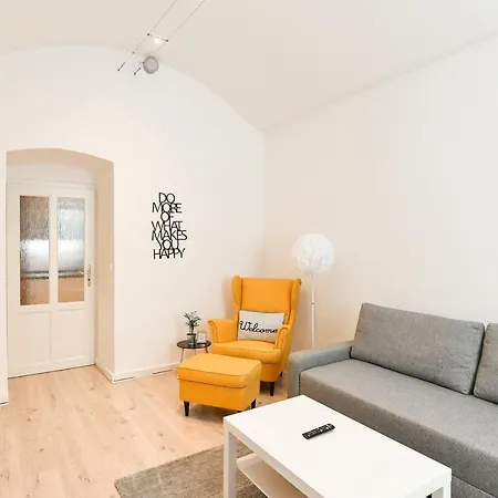 Apartment Kubelikova 32 *