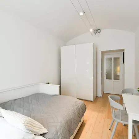 Kubelíkova 32 Apartmán